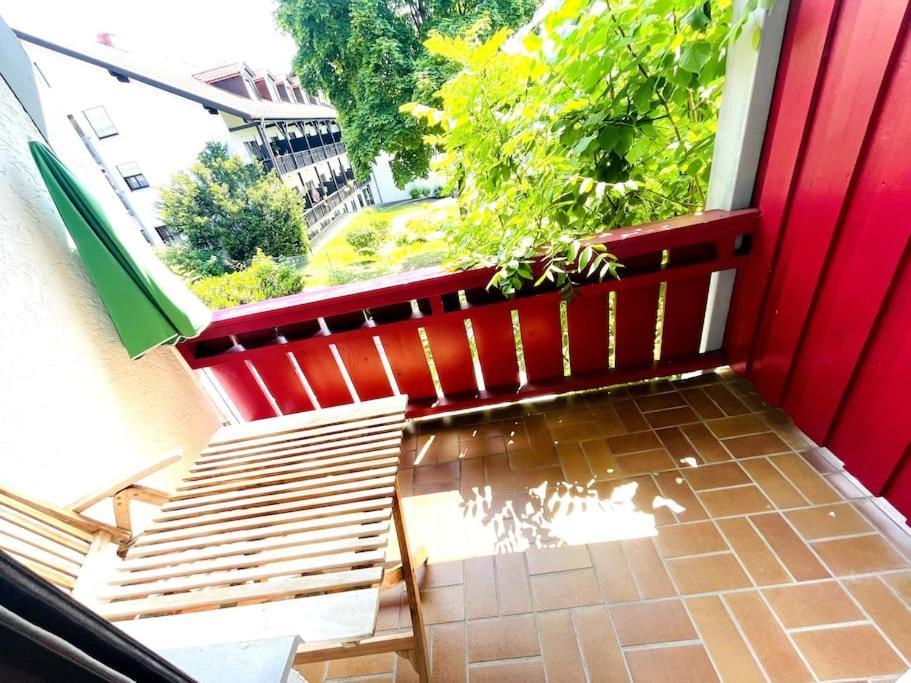 Fewo 20 - Appartement Im Rottalblick - Youngmodern Wohnen, Tiere Willkommen, Bademantelgang Zur Therme, Tv Und Balkon Bad Griesbach (Bavaria) Exterior foto